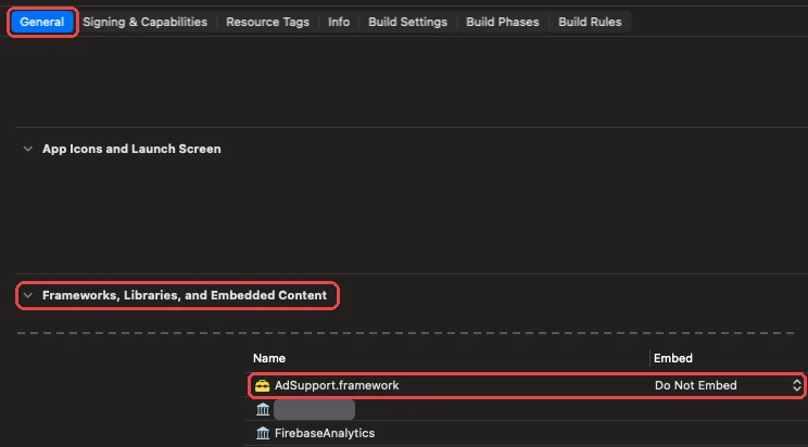 Xcode のターゲットの［General］タブ。［General］、［Frameworks, Libraries, and Embedded Content］と、一覧に追加された AdSupport.framework を赤枠で囲んでいる